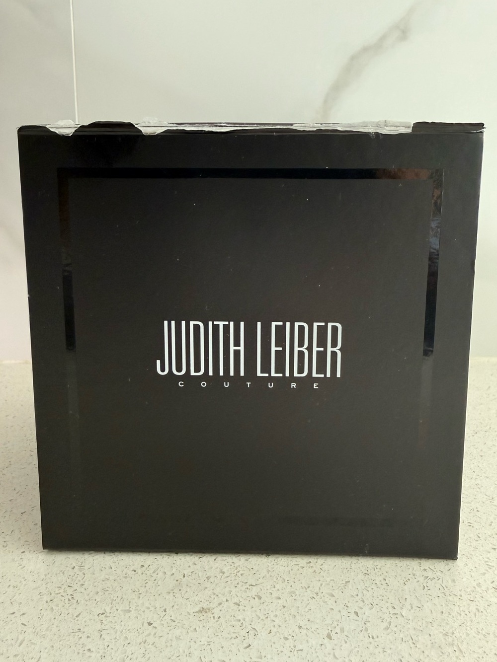 JUDITH LEIBER COUTURE NY Yankees Baseball Minaudiere - Picture 8 of 8